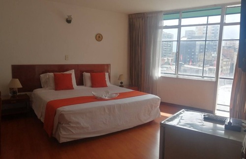 Santa Fe Hotel | Convenient Stay Near Monserrate, Uniandes & Tadeo Lozano