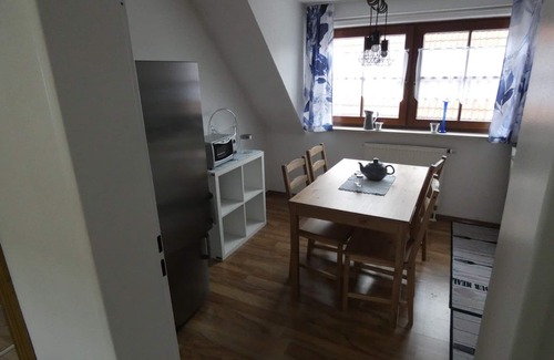 Moosburg Apartment | Bright and Central Hotel Near Munich with Family-Friendly Amenities