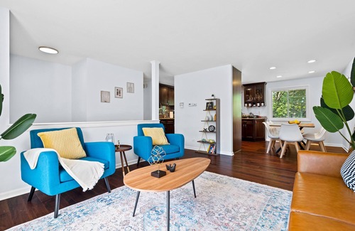 Wasco House | Guest Rated: 10/10 Near O’Hare with Game Room & Fire Pit
