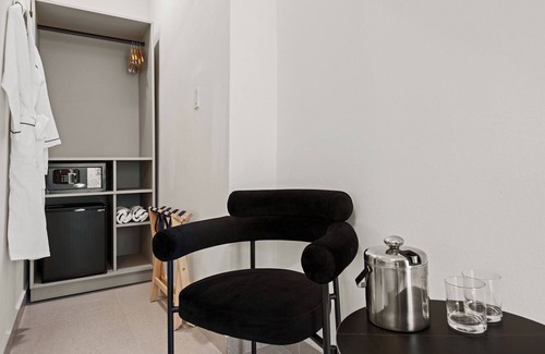 Ocean Park Apartment | Near Oceanpark Beach | Saltwater Pool | AC | Rum Bar | Gym