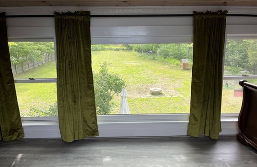 Wilmot House | Pet-Friendly Retreat Near Ragged Mountain & Sunapee!