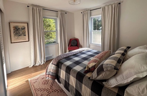 Brinckerhoff House | Near route 84 & Taconic, train station to NYC, & middle of the Bethel facilities