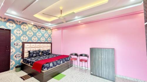 Puri Hotel | Near sea beach HOTEL R H S ! PURI Fully Air Conditioned Spacious Rooms with wifi And Parking, BEST BUDGET HOTEL IN PURI