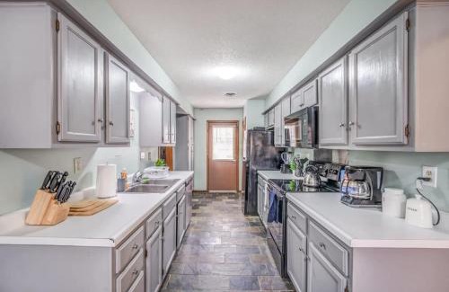 Cordova House | Convenient Getaway Near Shelby Farms & Greenline