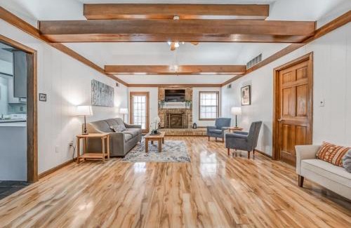 Cordova House | Convenient Getaway Near Shelby Farms & Greenline