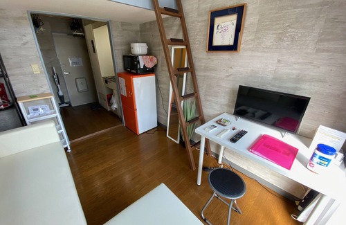 Setagaya Apartment | Tranquil Escape Near Shibuya with Yoga & Breakfast Included