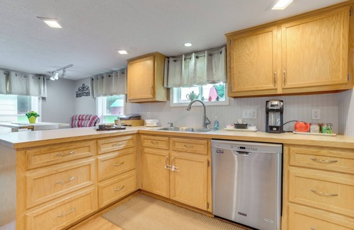 Fife Lake House | Fife Lake Farmhouse: Relaxing Yard, Fire Pit & Spa Amenities