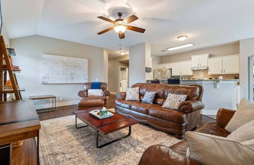 Knollwood On The Colorado River House | Near SoCo w Outdoor Escape