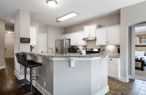 Knollwood On The Colorado River House | Near SoCo w Outdoor Escape