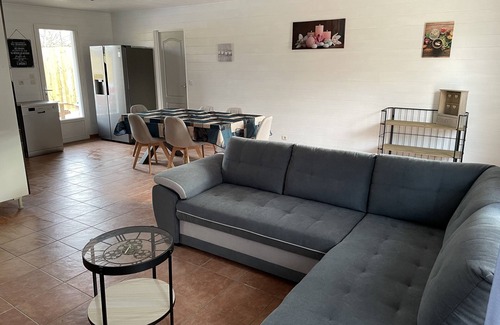 Grayan-Et-L'Hopital House | Cozy 3-Bedroom Retreat with Indoor Pool Near Soulac/mer