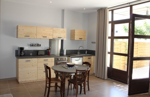 Maillane House | Relaxing Cottage by Alpilles with Pool & Spa Amenities