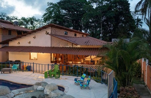 Manzanillo House | Near the Beach Getaway | Walk to Everything!