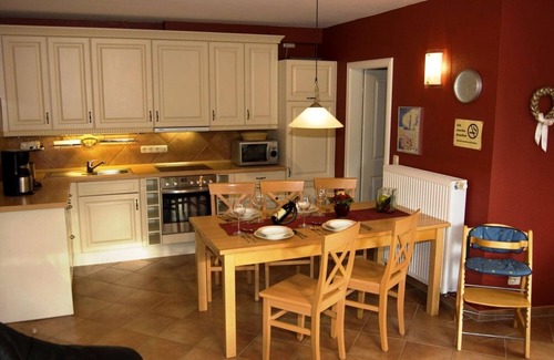 Kaltenhof House | Beachside Retreat with Sauna and Ocean View Amenities