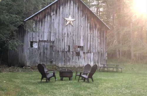 Wevertown House | Unforgettable Getaway: Ski Gore, Swim Black Hole & Trails