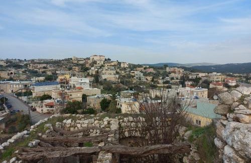 Miilya Apartment | Convenient Stay Near the King's Castle with Breakfast