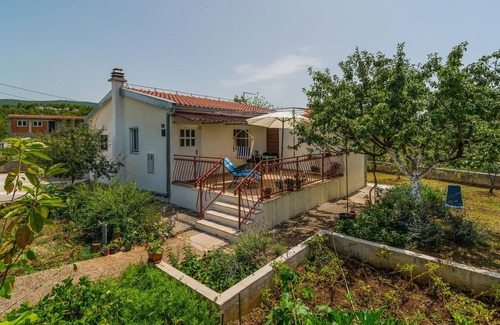 Srijane House | Discover a Cozy Cottage by the Cetina River with Garden