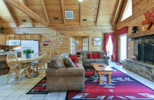 Branson Cedars Cabin | Near Thunder Ridge and Top of the Rock