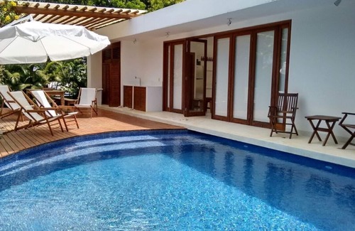 Lauro de Freitas House | Beachside Bliss at Itacimirim with Pet-Friendly Amenities