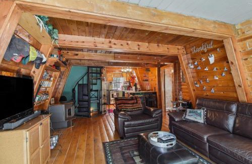 Heber House | Peaceful Forest Lakes Retreat for Families and Pets