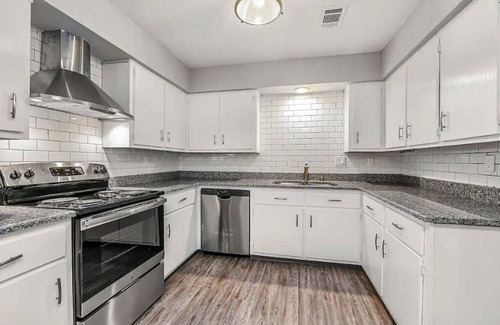 College Station Apartment | Convenient Stay Near TX A&M, Pet & Child Friendly Options