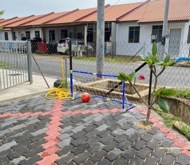 Kuala Terengganu House | Discover Enzo Homestay: Family-Friendly Stay Near Umt Airport