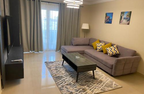 Heliopolis Apartment | Ocean Blue Hotel Apartments with Oceanfront Pool Access