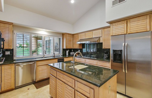 La Quinta Condo | Spacious Retreat with Ocean View & Private Pool