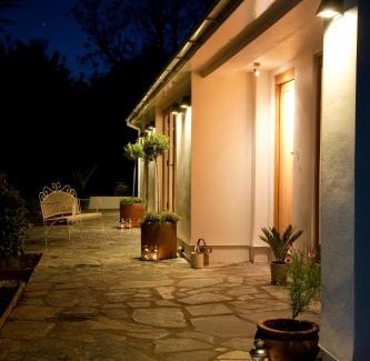 St. Mawes Bed & Breakfast | Family-Friendly Nearwater: 4-Star Stay with Kitchen Access