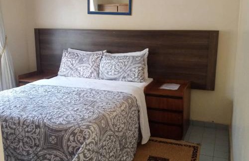 Harare Apartment | Cozy Cottage Retreat with Private Pool for Family Fun