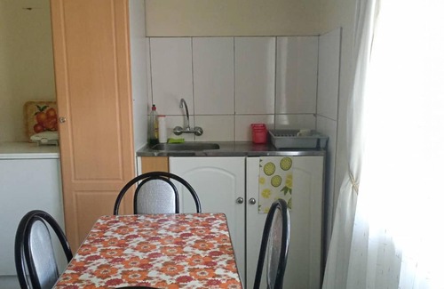 Harare Apartment | Cozy Cottage Retreat with Pool and Breakfast Awaits You