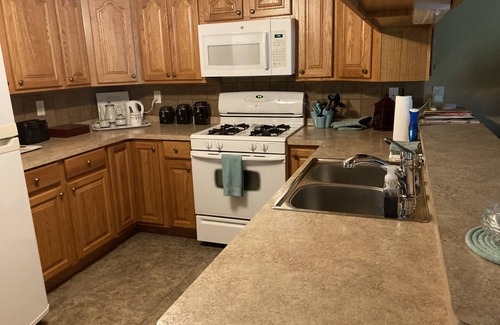 Lancaster Apartment | Cozy 1 Bedroom Apartment in Lancaster - Guest Rated 10/10