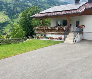 Grosskirchheim Bed & Breakfast | Discover Nebenhaus Sagritzerwirt: Pet Friendly & Oceanfront