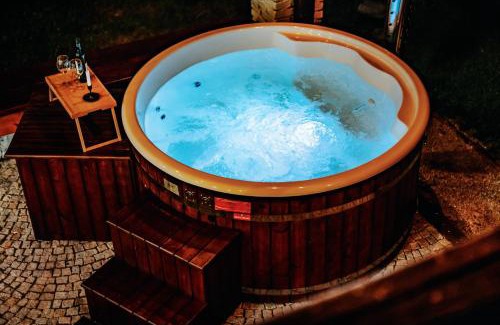 Kuncice pod Ondrejnikem Villa | Indulge at Nebesky 81: Child-Friendly Retreat with Hot Tub