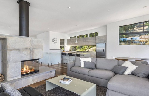 Separation Creek House | Ned's Retreat - Luxurious Coastal Escape Late Checkouts