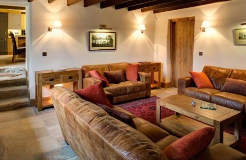 Fremington House | Relaxing Neddy House: Pet-Friendly Stay with Pool Access