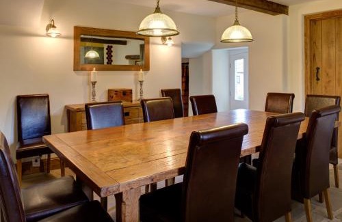 Fremington House | Relaxing Neddy House: Pet-Friendly Stay with Pool Access