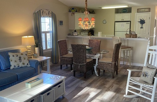 Pawleys Island Condo | Escape to Pawleys Island: Oceanfront Cabins Await You!