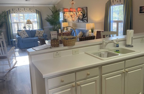 Pawleys Island Condo | Escape to Pawleys Island: Oceanfront Cabins Await You!