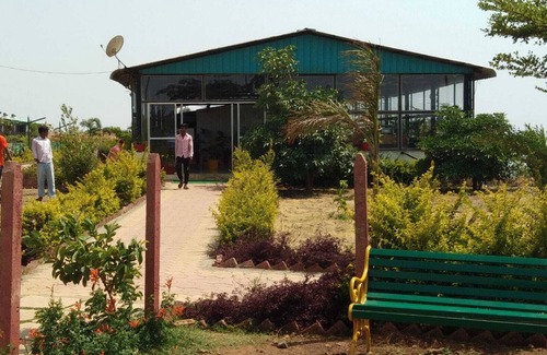 Ghodegaon Hotel | Discover Neelam Hill Resort: Family-Friendly Retreat with Pool