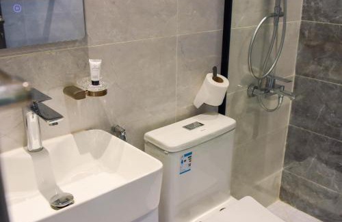 Al Jubail Apartment | Elegant Stay at Neem Luxury Apartment C: Family Friendly