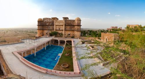 Elaka Hotel | Discover Neemrana's Tijara Fort Palace: 5-Star Retreat