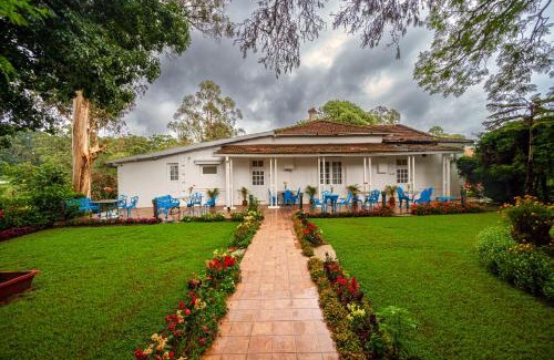 Attadi Hotel | Relax at Neemrana's Wallwood Garden: Family-Friendly Retreat