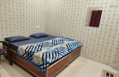Ayodhya Apartment | Family-Friendly Stays at Neeraj Tiwari Hotel