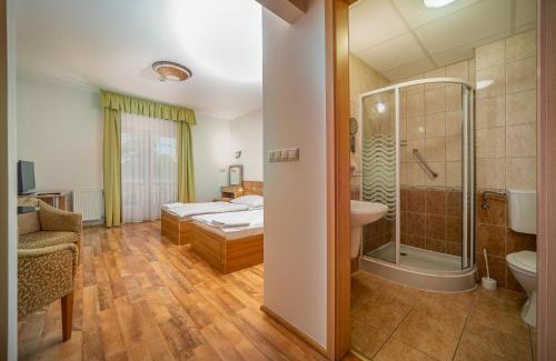 Zsorifurdo Hotel | Pet-Friendly Nefelejcs Hotel with Spa & Kitchen Amenities