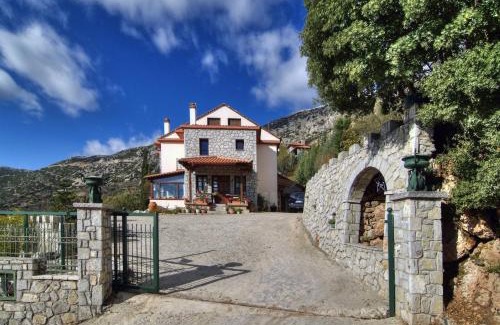 Arachova House | Family-Friendly Nefeles: Rated 9.1 with Kitchen Amenities