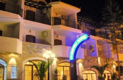 Karlovassi Hotel | Enjoy Oceanfront Views at Nefeli Hotel with Pool & Hot Tub
