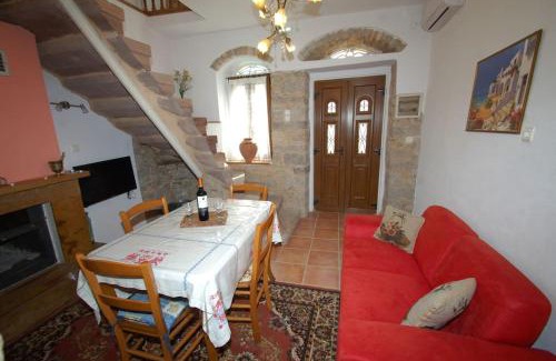 Agios Georgios Sykousis Apartment | Family-Friendly Retreat at Filoxenia Hotel for Every Budget