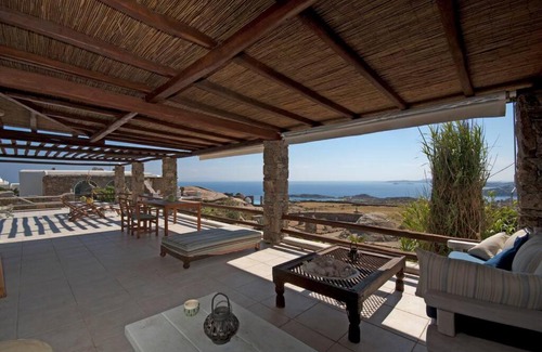 Paraga House | Seaside Escape: Nefeli Sea View Holiday House with Pool