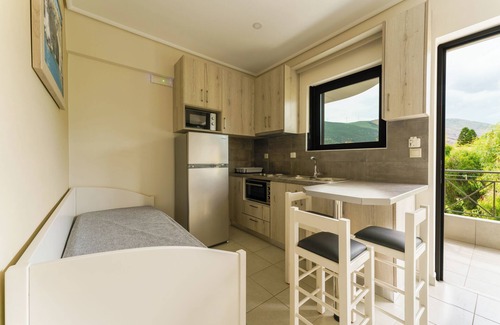 Sarakiniko Apartment | Top-Rated Nefeli Studios with Ocean View & Pool in Greece