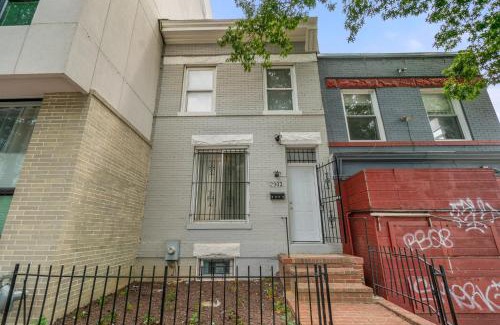 Park View Apartment | Negin 2903 - Basement Unit